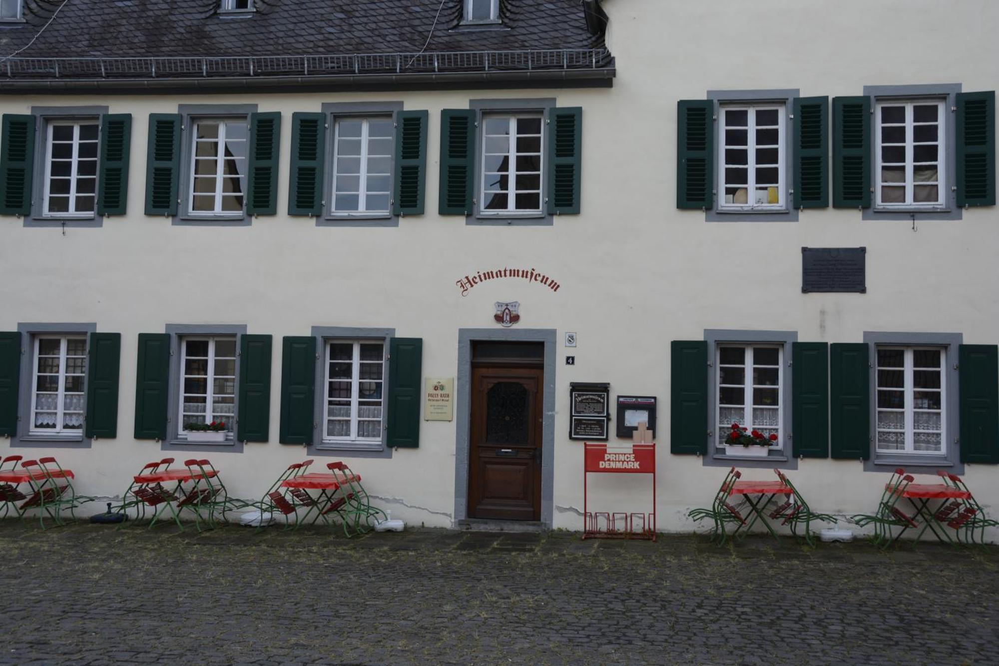 Stiftsherrenhaus Münstermaifeld Kültér fotó